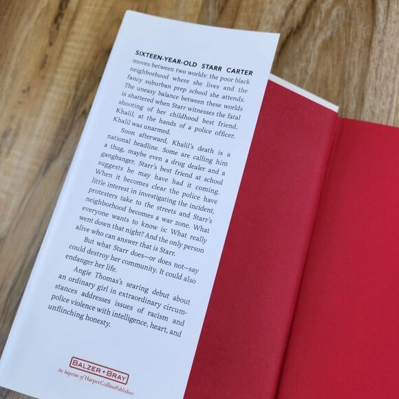 🔸️NIB Angie Thomas 2 Book Hardcover Box Set - The Hate U Give & On The Come Up - Picture 11 of 11